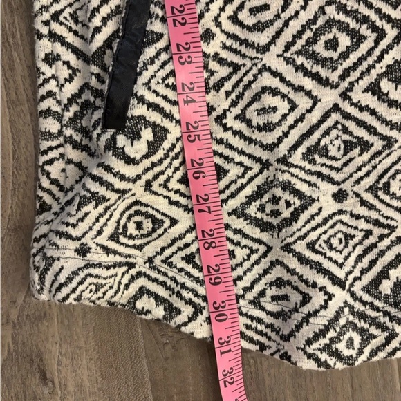 Anthropologie Konya Cowlneck Tunic Black Motif Sweater Tunic Small - Picture 14 of 16